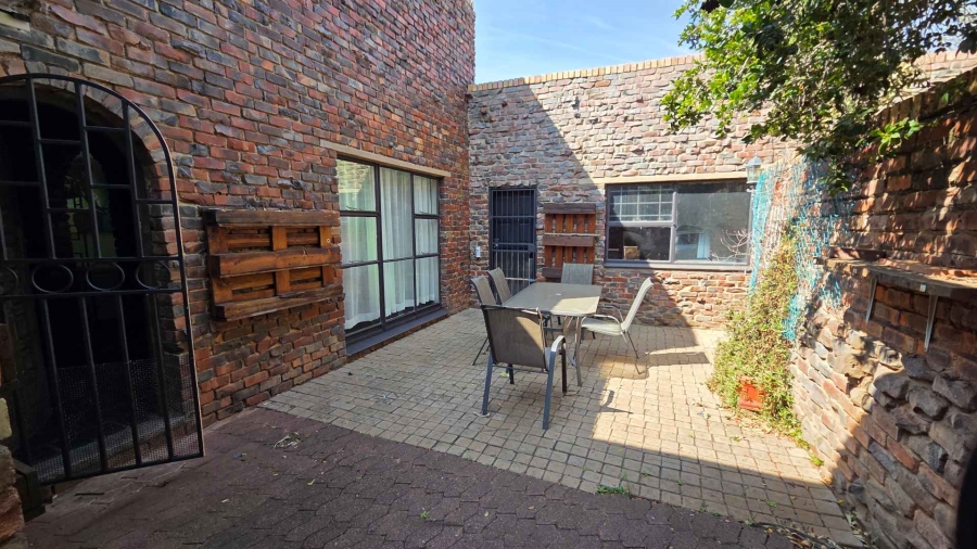 5 Bedroom Property for Sale in Fichardt Park Free State